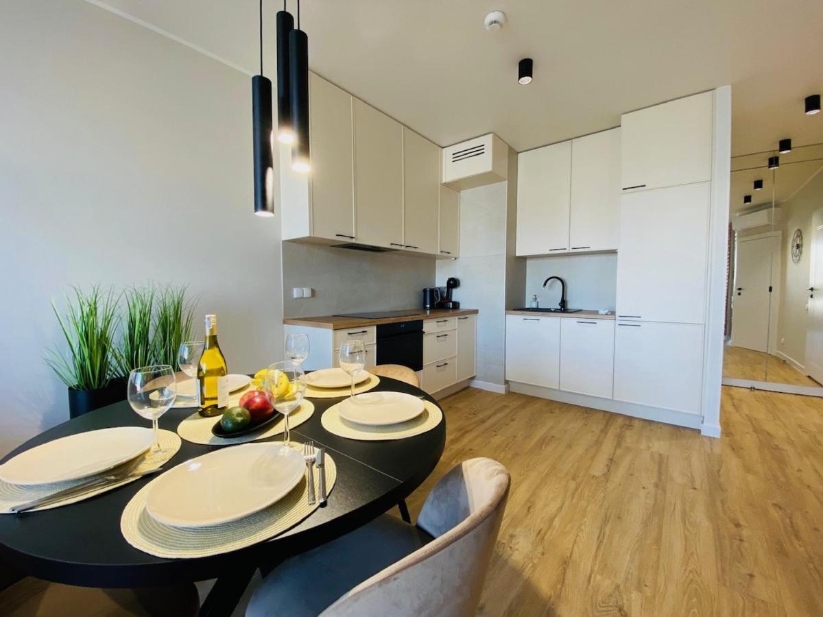Apartamenty S&S Chlebova Gdansk Z Widokiem Na Rzeke Motlawe, Stare Miasto المظهر الخارجي الصورة